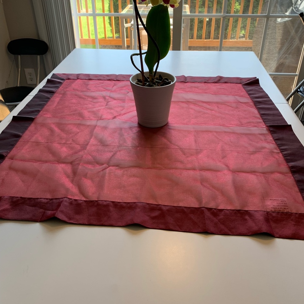 NWT Tablecloth - Picture 2 of 5